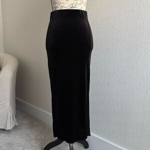 Black Velvet Midi Slit Skirt